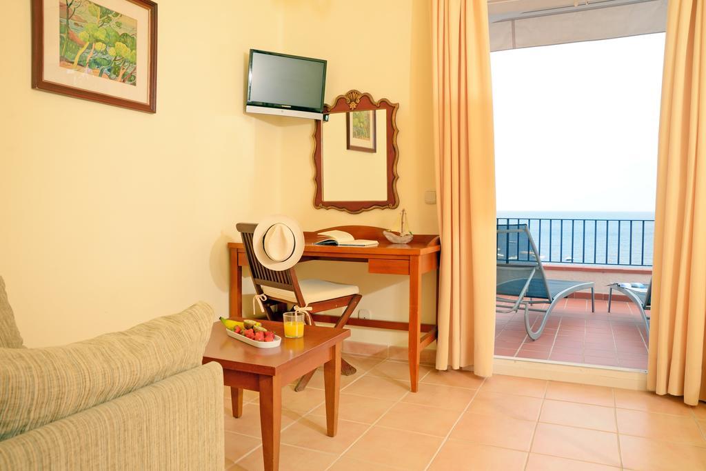 Hotel Sant Roc Calella De Palafrugell Room photo